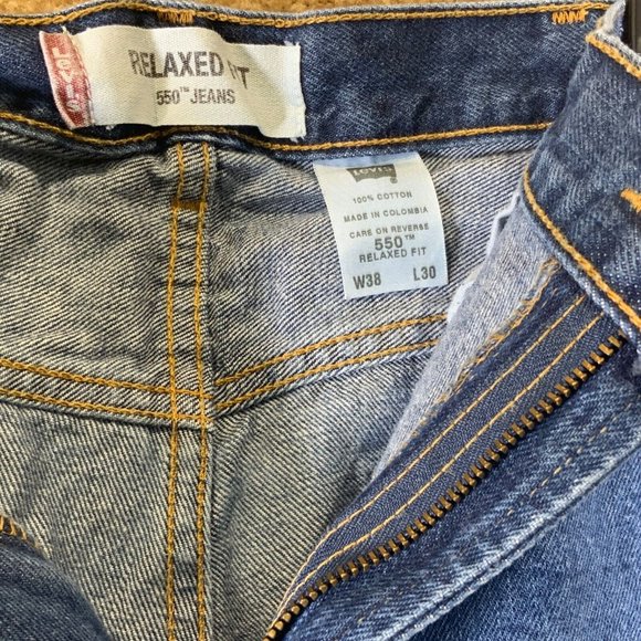 LEVI’S 550 Relaxed Fit Straight Leg Blue Denim Mens Jeans Sz 38x30 Tab Cotton - Picture 2 of 9